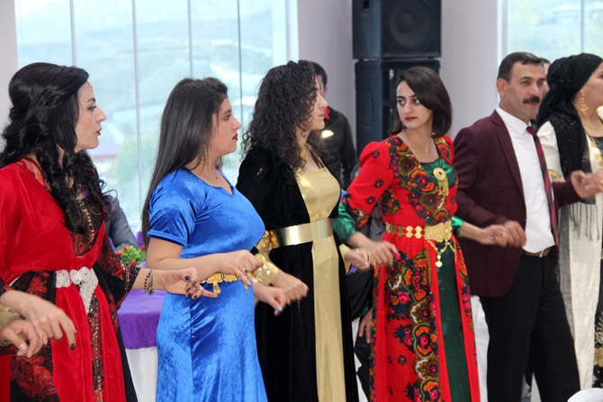 HDP Hakkari Milletvekili Akdoğan dünya evine girdi 42