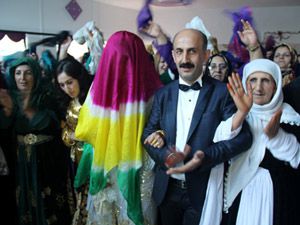 HDP Hakkari Milletvekili Akdoğan dünya evine girdi