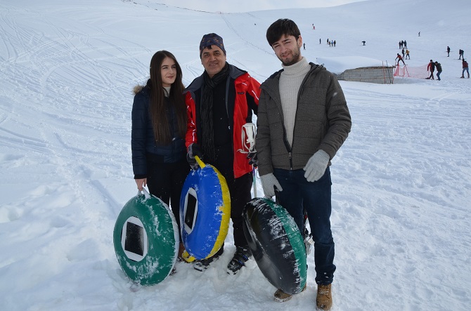 Hakkarili kayak severlerin şebeke çilesi 14