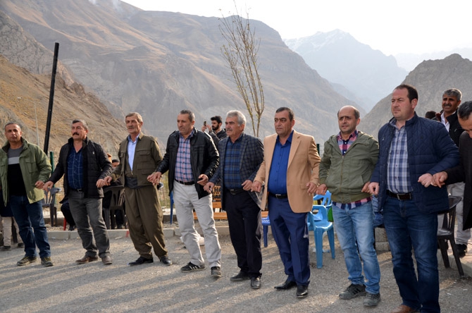 Özkan ailesinin mutlu günü 10