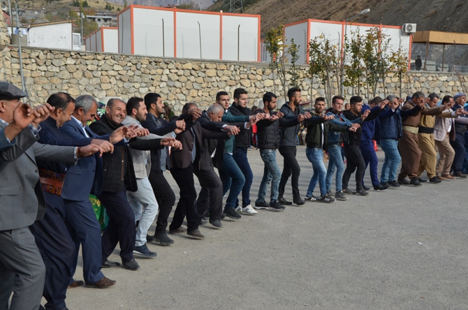 Özkan ailesinin mutlu günü 15