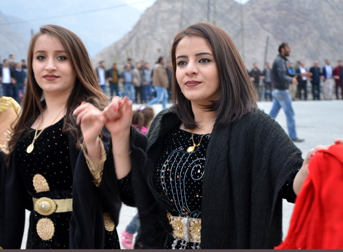 Özkan ailesinin mutlu günü 18