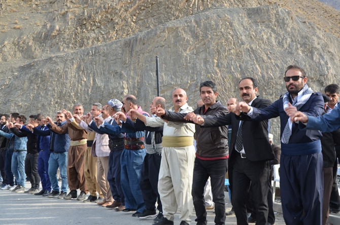 Özkan ailesinin mutlu günü 21