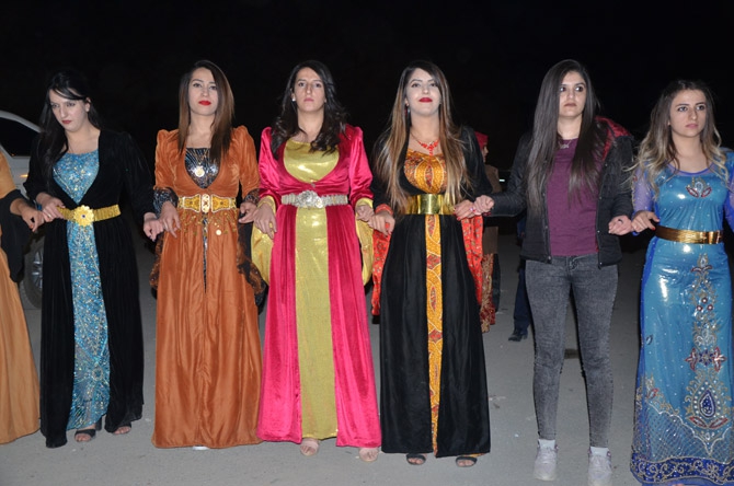 Özkan ailesinin mutlu günü 30