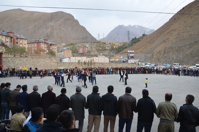 Özkan ailesinin mutlu günü 31