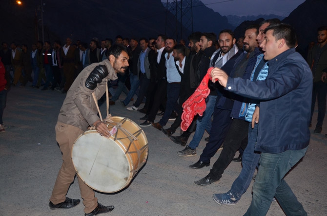 Özkan ailesinin mutlu günü 33