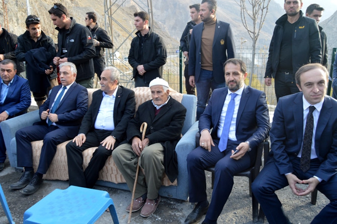 Özkan ailesinin mutlu günü 34