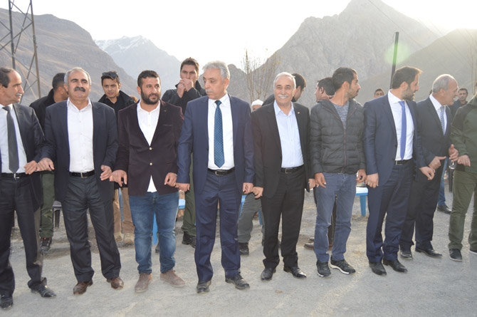 Özkan ailesinin mutlu günü 35