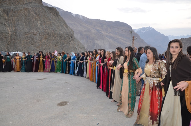 Özkan ailesinin mutlu günü 42