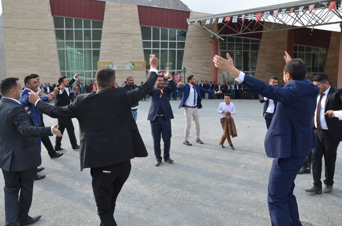 Özkan ailesinin mutlu günü 49