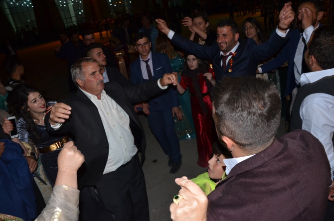 Özkan ailesinin mutlu günü 5