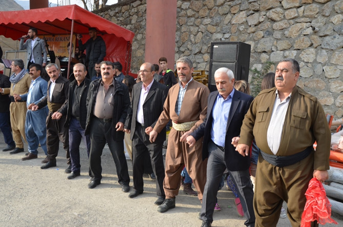 Özkan ailesinin mutlu günü 53