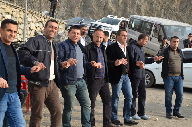 Özkan ailesinin mutlu günü 54