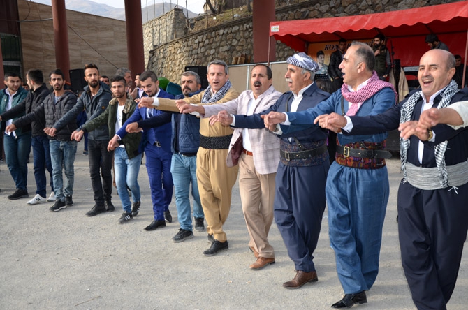 Özkan ailesinin mutlu günü 8