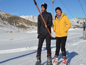 Hakkari'de kayak sezonu açıldı HAKKARİ OBJEKTİF HABER