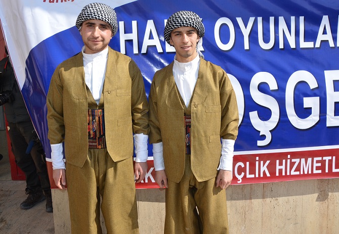 Hakkari'de Folklor yarışması 6