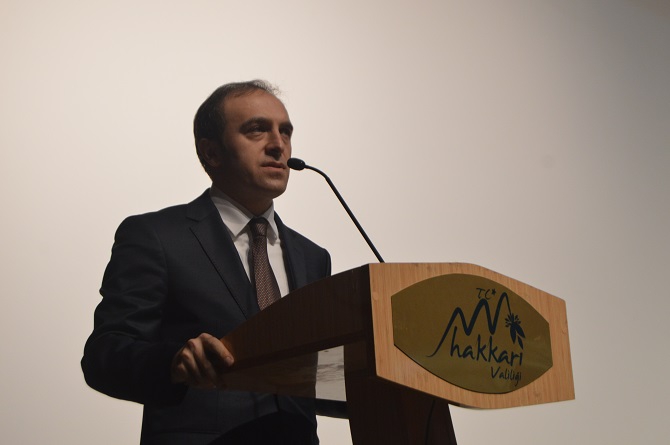 Hakkari'de Kültürlerin Dansı ile Reng-i programına yoğun ilgi 5