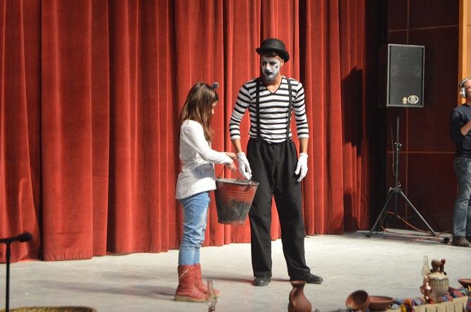 Hakkari'de Kültürlerin Dansı ile Reng-i programına yoğun ilgi 7