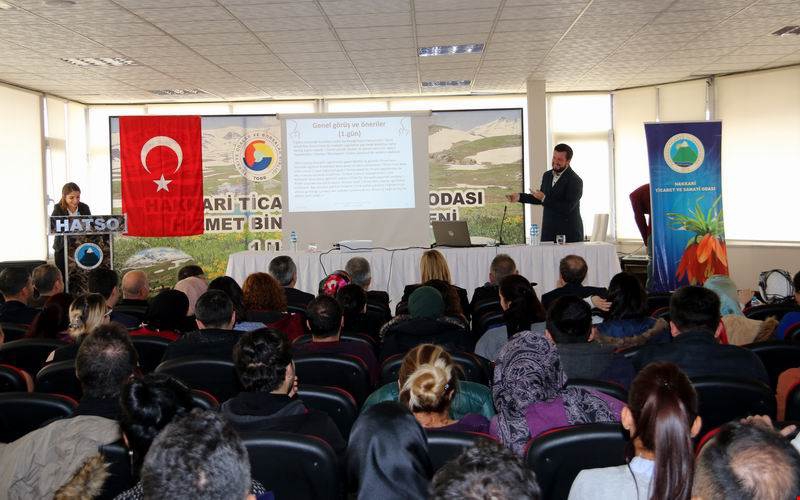 Hakkari'de sağlık çalışanlarına NRP kursu verildi 1