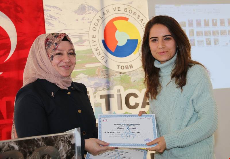 Hakkari'de sağlık çalışanlarına NRP kursu verildi 12