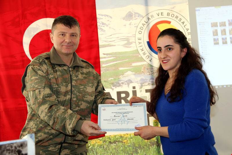 Hakkari'de sağlık çalışanlarına NRP kursu verildi 5