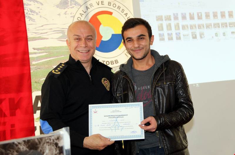 Hakkari'de sağlık çalışanlarına NRP kursu verildi 7