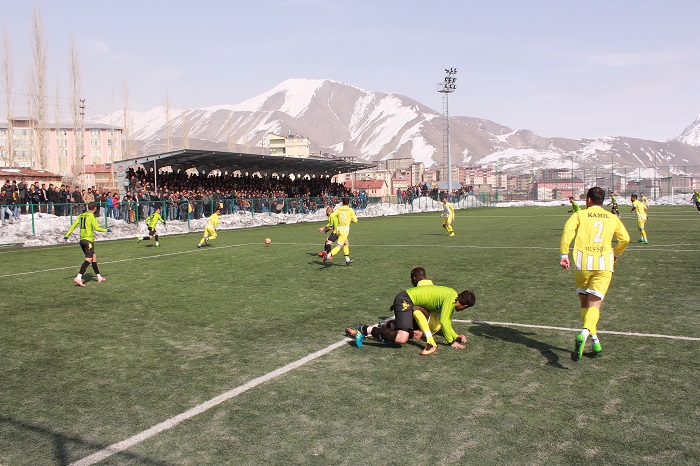 Hakkari Spor Muş Sporu 4-1 yendi 4