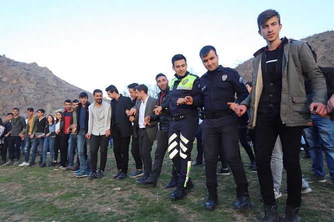 Çukurca'da baharın gelişi etkinliği düzenlendi 4