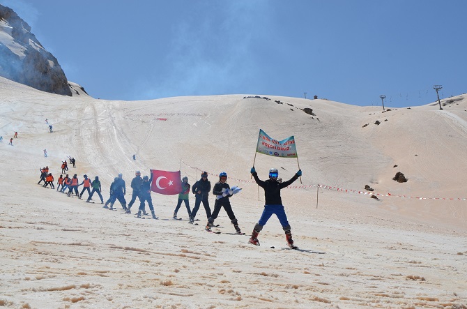 Hakkari'de '2'nci Kar Festivali' 1