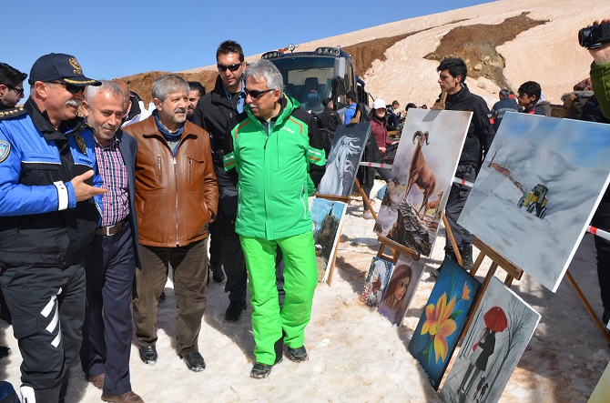 Hakkari'de '2'nci Kar Festivali' 14