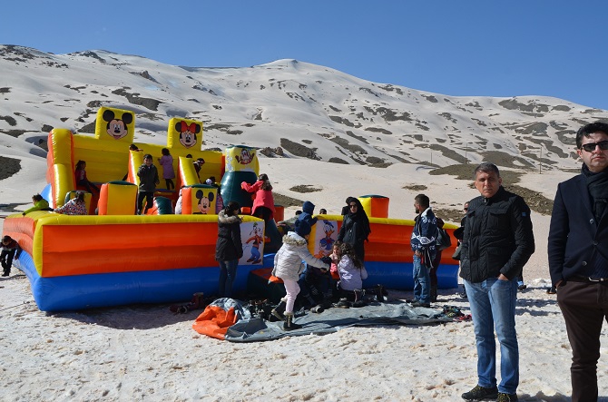 Hakkari'de '2'nci Kar Festivali' 23