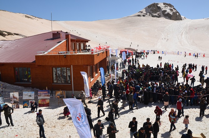 Hakkari'de '2'nci Kar Festivali' 26