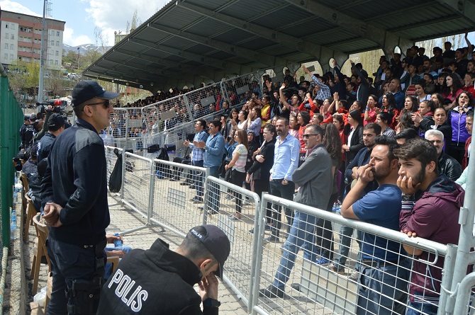 Hakkari'de olaylar çıktı 4