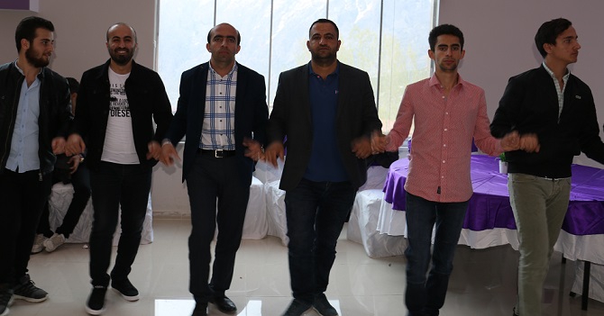 Özkan ailesinin mutlu günü 13