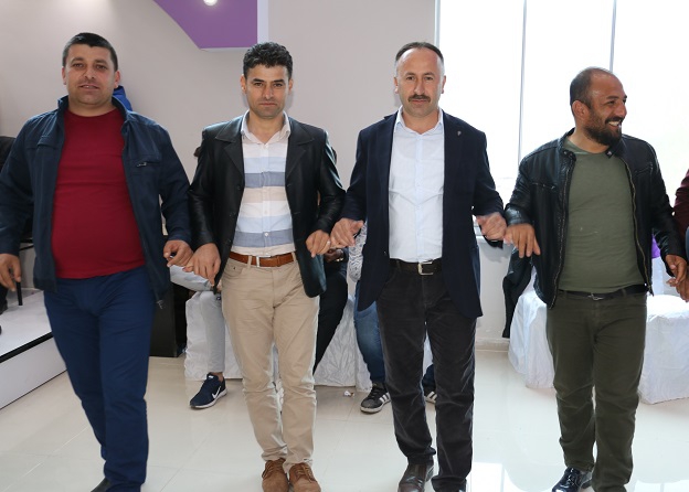 Özkan ailesinin mutlu günü 14