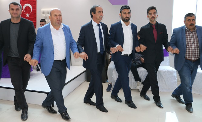 Özkan ailesinin mutlu günü 16