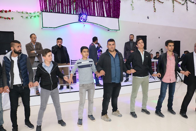 Özkan ailesinin mutlu günü 35