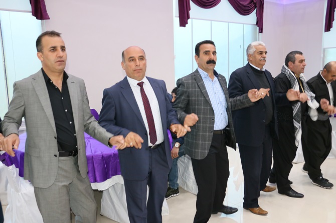 Özkan ailesinin mutlu günü 36