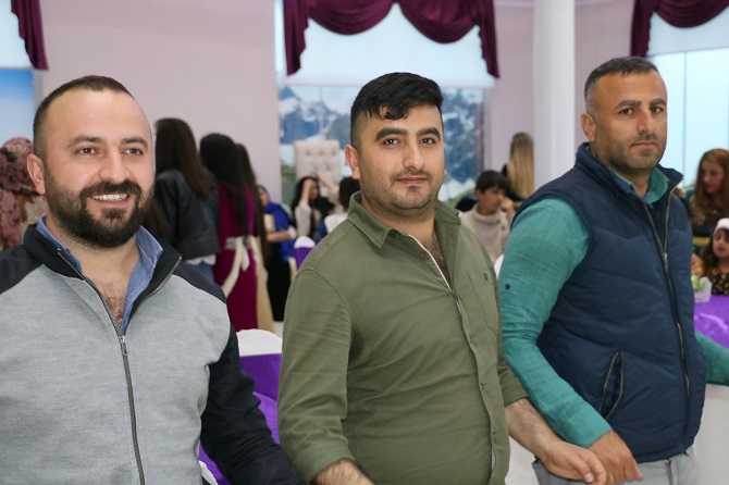 Özkan ailesinin mutlu günü 46