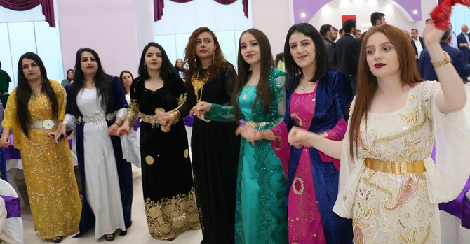 Özkan ailesinin mutlu günü 51