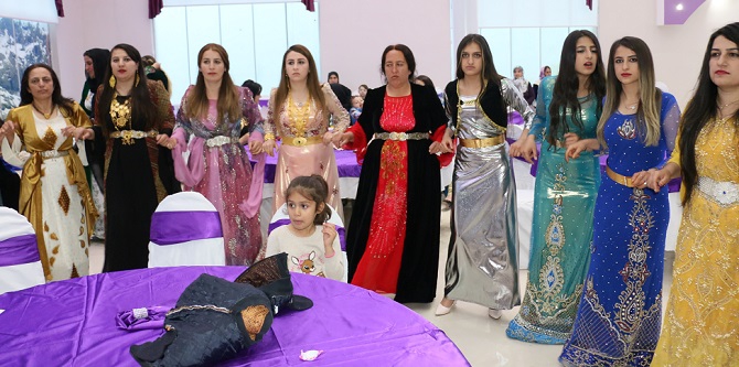 Özkan ailesinin mutlu günü 54