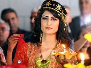 Geleneksel Kürt kıyafetleri sergilendi