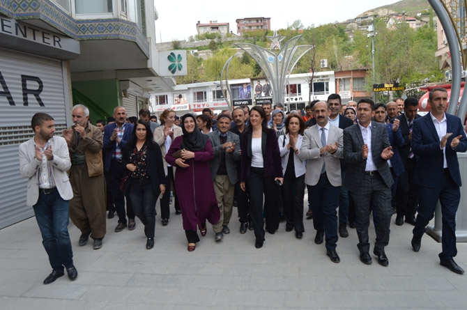 HDP Eş Genel Başkanı Buldan Hakkari’de 1