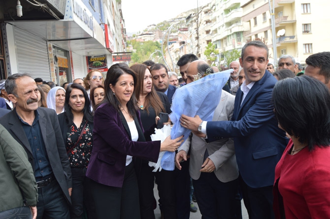 HDP Eş Genel Başkanı Buldan Hakkari’de 3