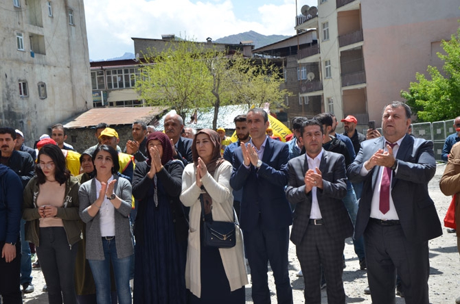 Hakkari’de halaylı 1 Mayıs kutlaması 5