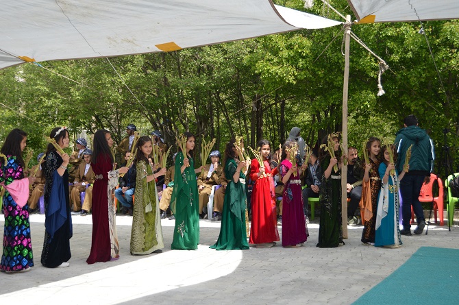 Hakkari'de 2'nci Uçkun Festivali Düzenlendi 8