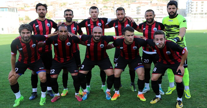 Yüksekova Belediyespor hazırlık maçını yaptı