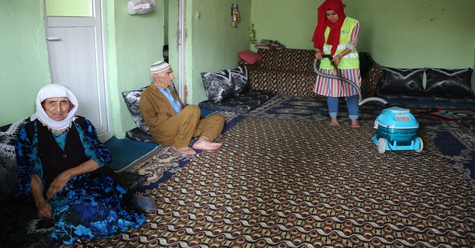 Şemdinli’de Yaşlı ve Bakıma Muhtaç Ailelere Evde Bakım Hizmeti