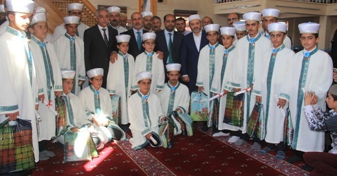 Hakkari'de Hafızlar İçin İcazet Merasimi Düzenlendi