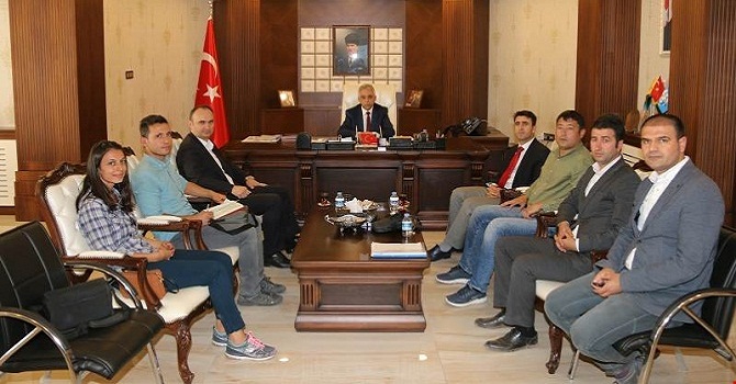 Canalp, Vali Toprak’ı makamında ziyaret etti